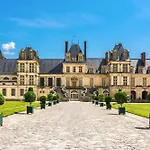 Suites Rive Gauche - TERRASSE VUE CHÂTEAU FONTAINEBLEAU - Chez Lydia